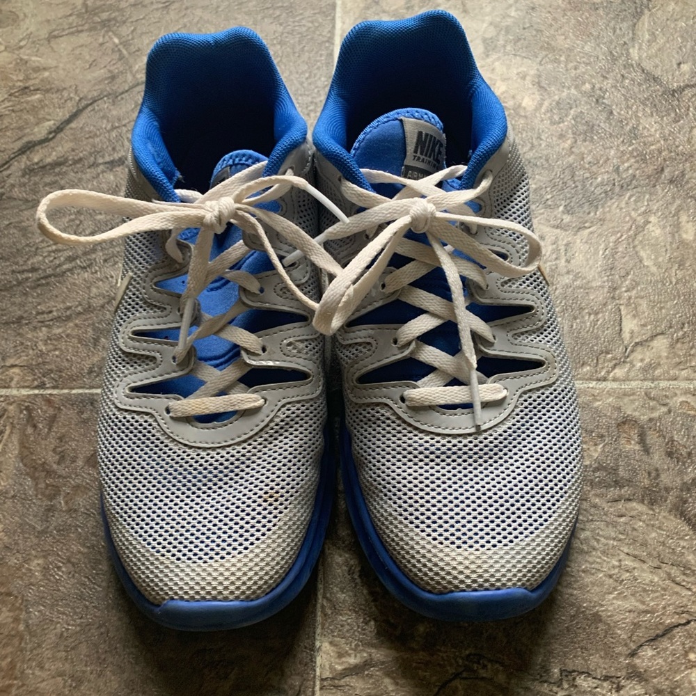 Womens Nike Training Air Max Fusion size 6